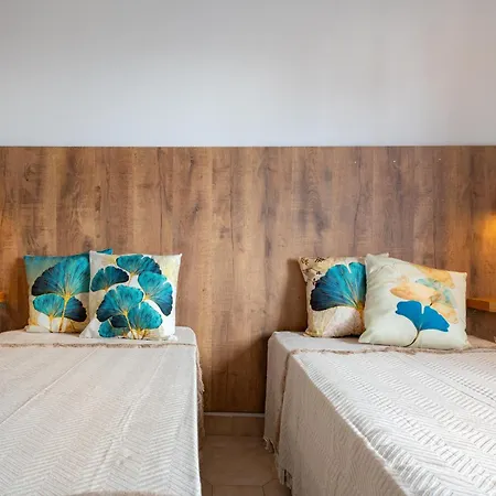 Apartment Sunset Azul - Sea View - Free Wifi - By Bedzy *